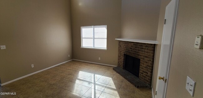 Photo - 1551 Common Dr