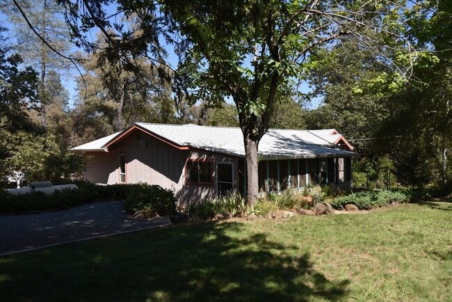 Building Photo - 15969 Durango Ln