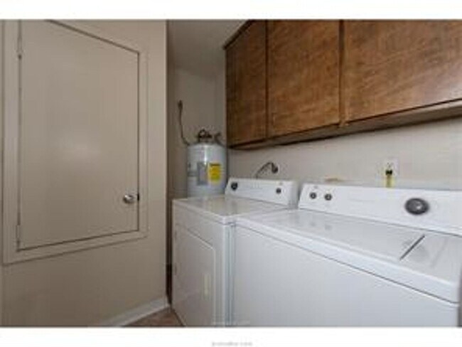 Photo - Great 2 bedroom duplex in convenient location