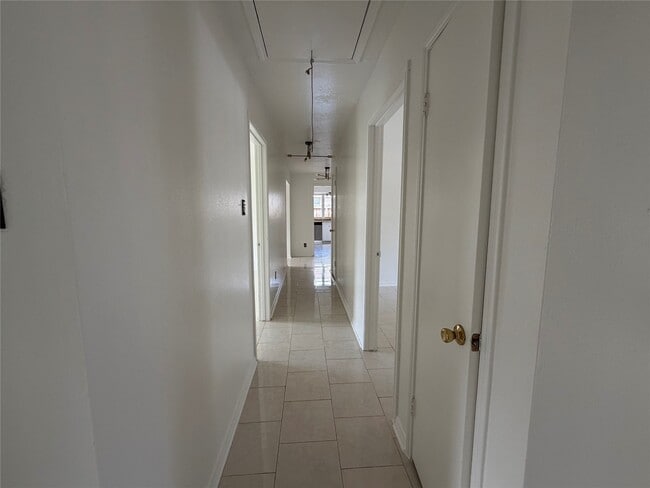 Photo - 14407 Locke Ln