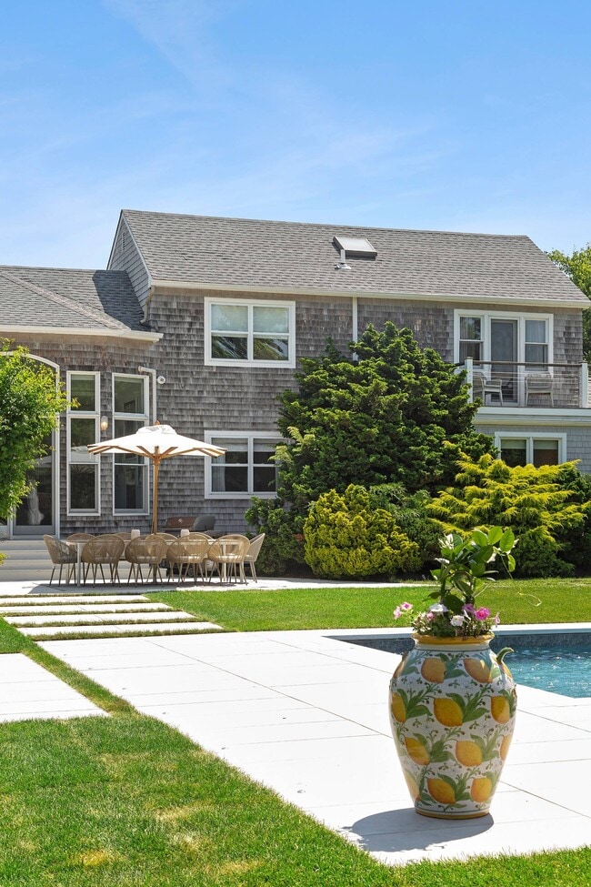 Photo - 550 Lumber Ln