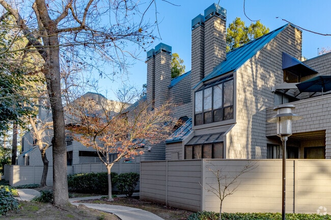 Building - The Vineyards of Almaden