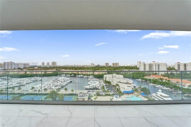 Building Photo - 19707 Turnberry Way Unit 16C