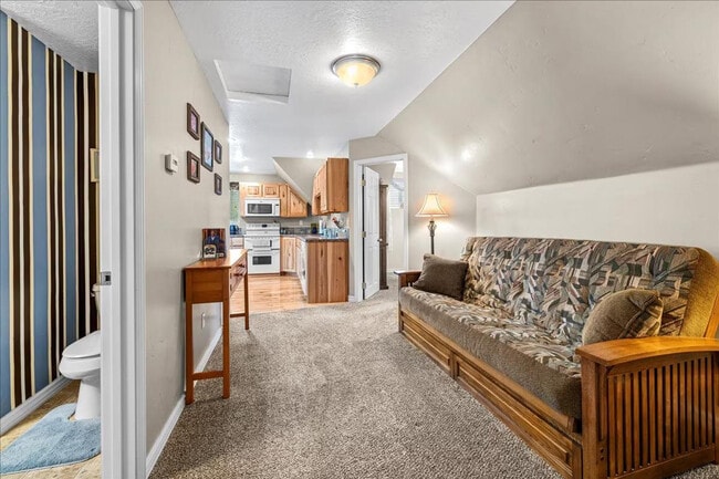 Photo - 203 6th Ave S Unidad ID1308985P