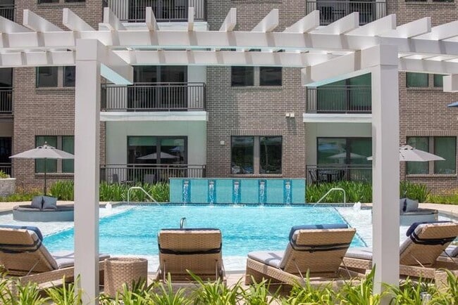 Photo - 4641 Montrose Blvd Unidad b10