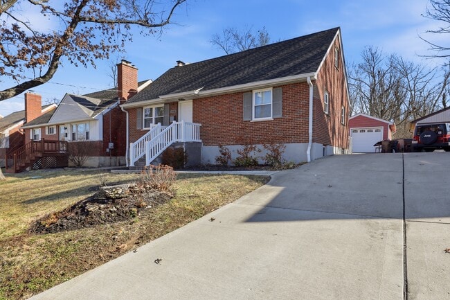 Photo - 1246 Thurnridge Dr