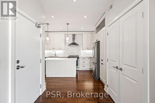 Photo - 114 Ossington Ave