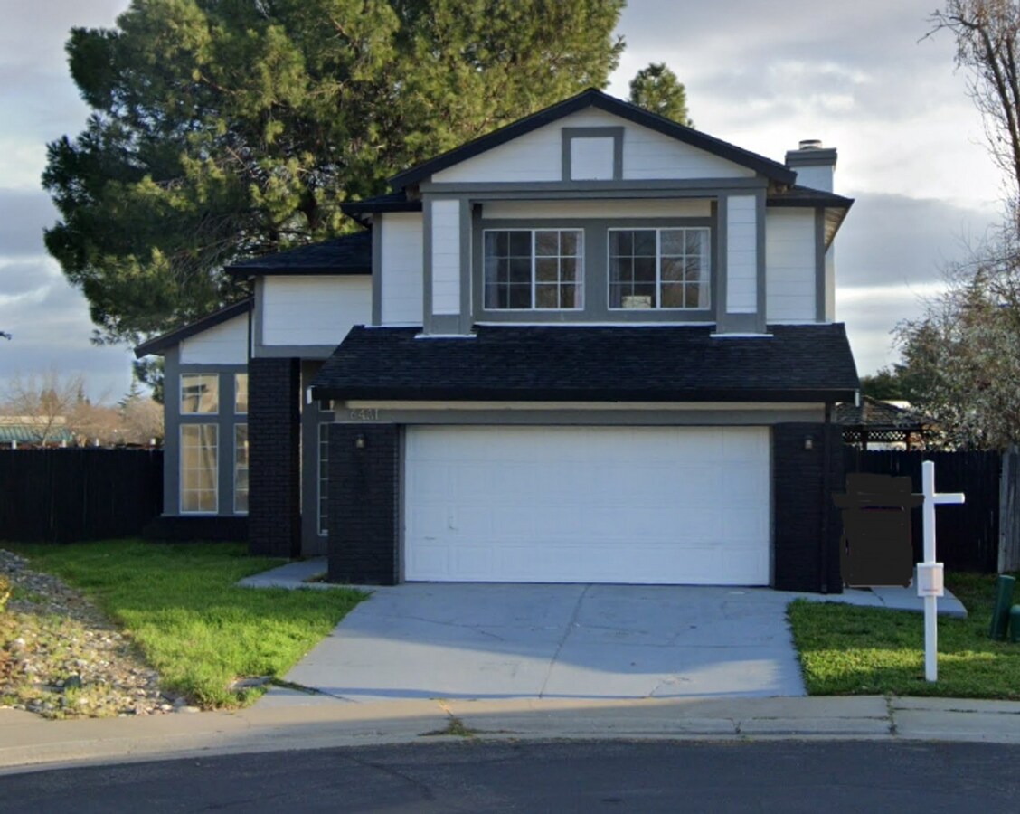 Wonderful 3bd/2.5ba Elk Grove Home with Ga... - Wonderful 3bd/2.5ba Elk Grove Home with Ga...