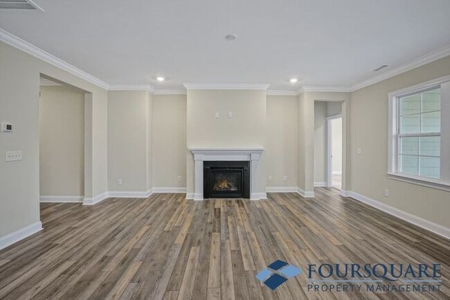 Photo - Charming 3-Bed Ranch Home with Modern Kitc...