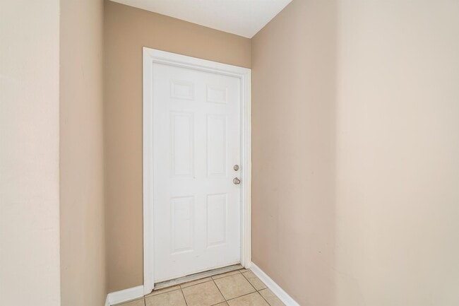 Photo - 1703 Maple View Way