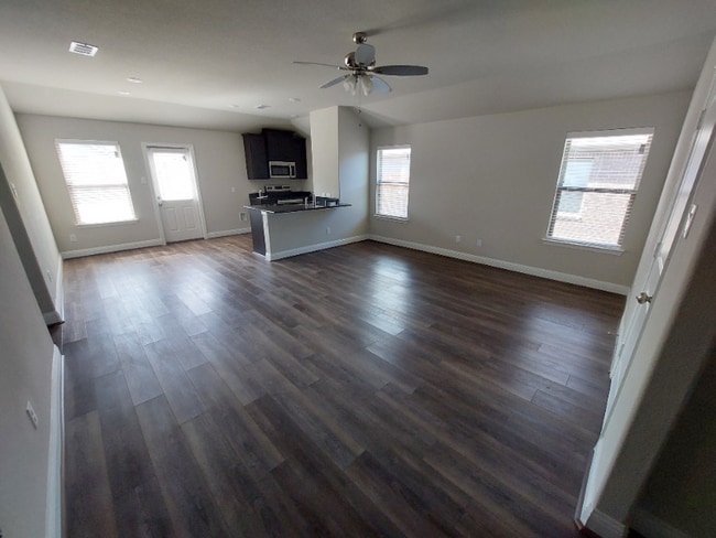 Photo - 1421 Warringwood Dr
