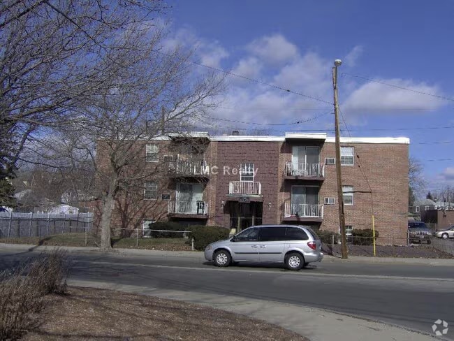 Building Photo - 1538 Eastern Ave Rental
