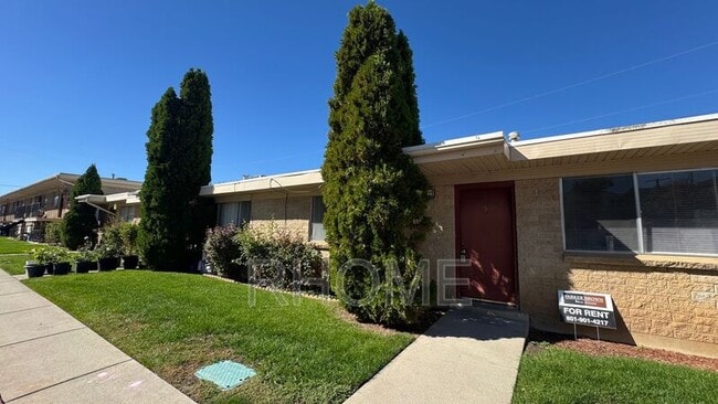 Photo - 267 W Center St