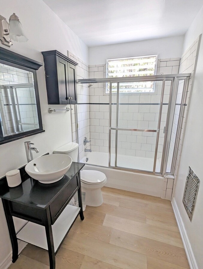 Photo - 1331 N Poinsettia Pl Unidad 3