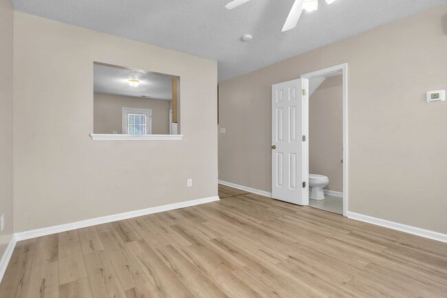 Photo - 2 Bed 2.5 Bath Townhome