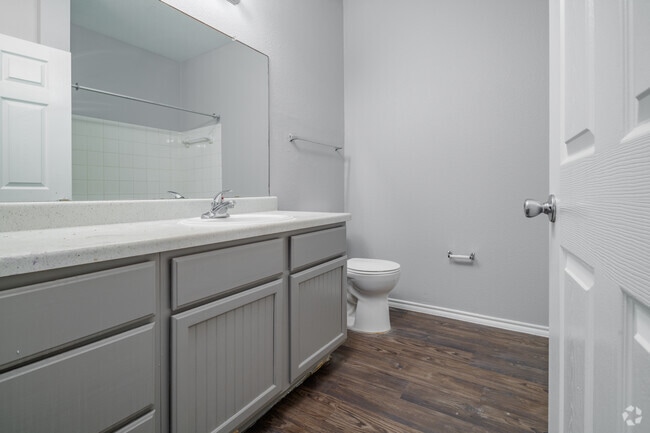 3BR, 2BA - 750SF Bathroom 2