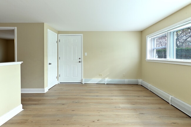 1018 S 11th Ave Unit G