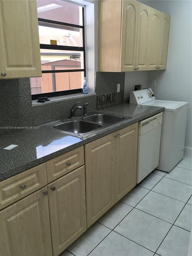 Building Photo - 5221 SW 139th Avenue Rd Rental
