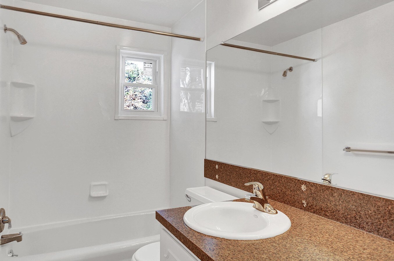 Photo - Wilshire Hills Apartments
