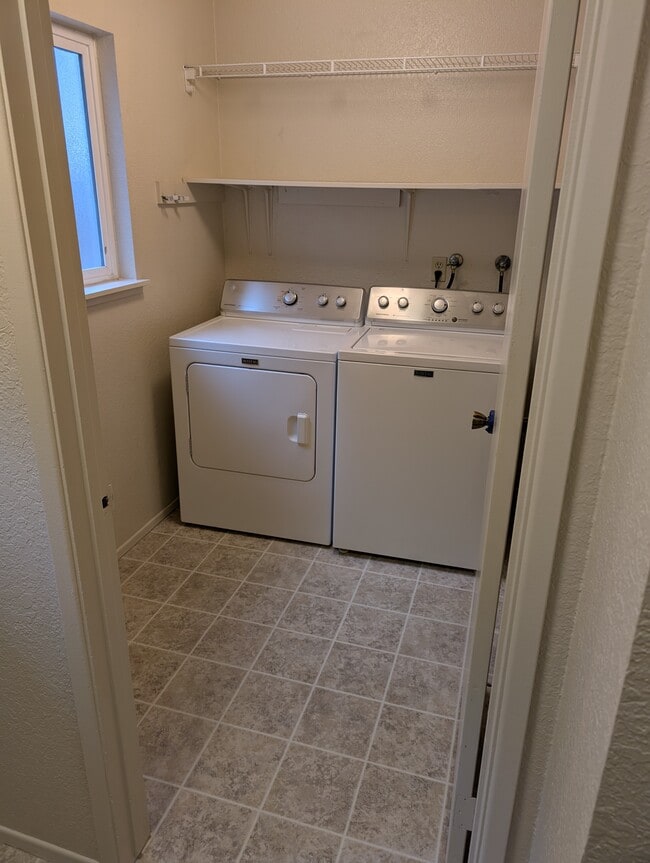 Building Photo - 4617 80th St NE Unit #1