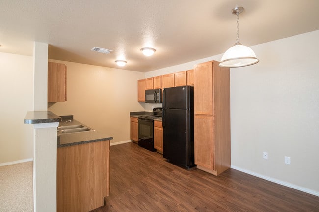 Kitchen - The Reserves at High Plains