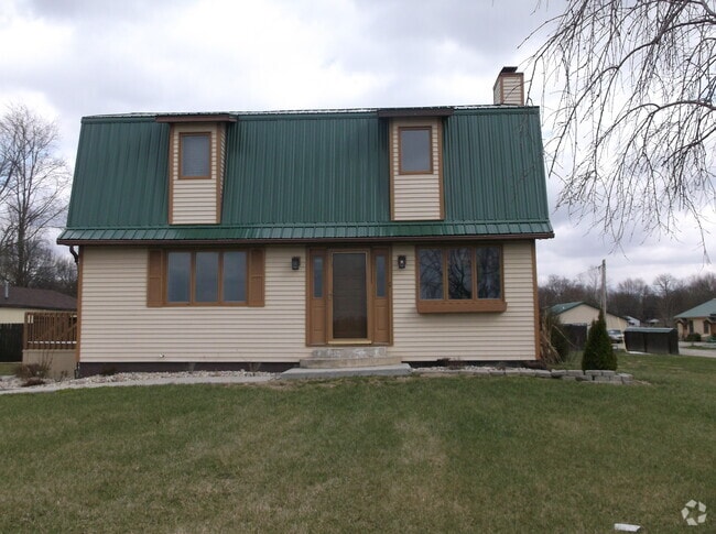 Building Photo - 8362 S US Highway 41 Rental