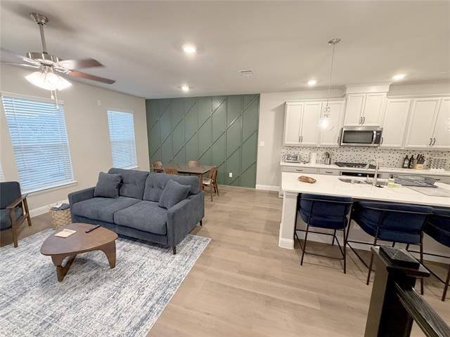 Photo - 328 Greenhouse Dr