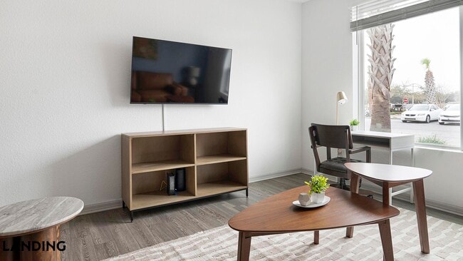 9301 Summit Centre Way Unit 1318