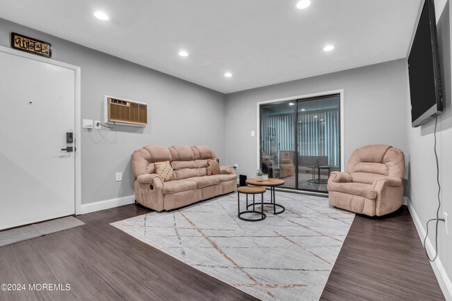 Photo - 91 Arrowood Rd