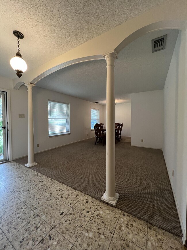 Photo - 1735 Donaldson Ave