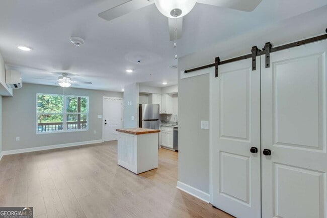 Photo - 710 Jesse Jewell Pkwy SE Unit 202 STUDIO