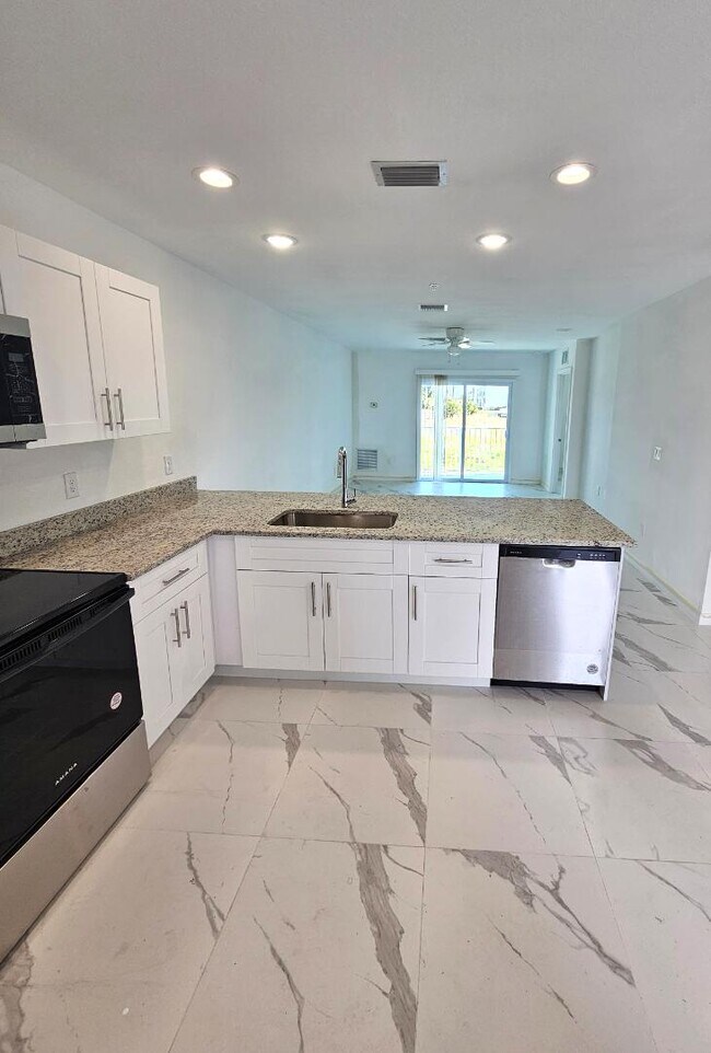 2324 SE 23rd Ave Apartment Cape Coral, FL