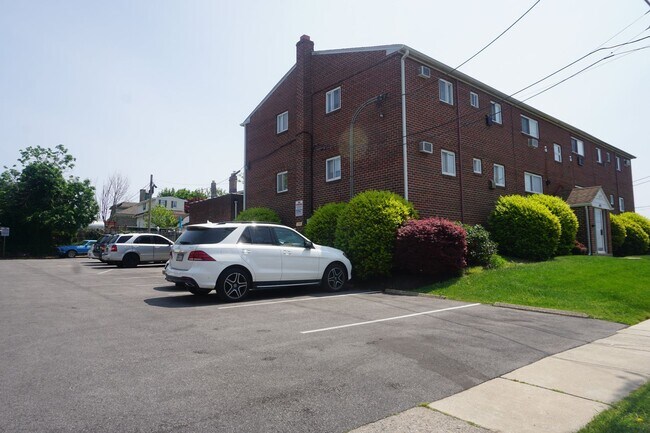 Photo - Llanerch Place Apartments