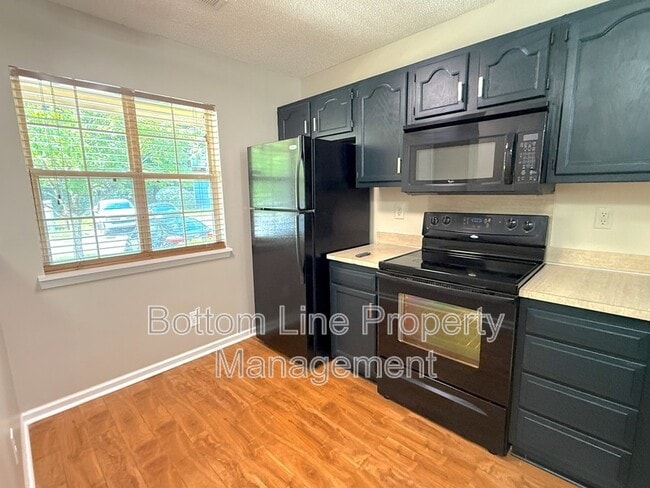 Photo - 3635 Huyton Ct