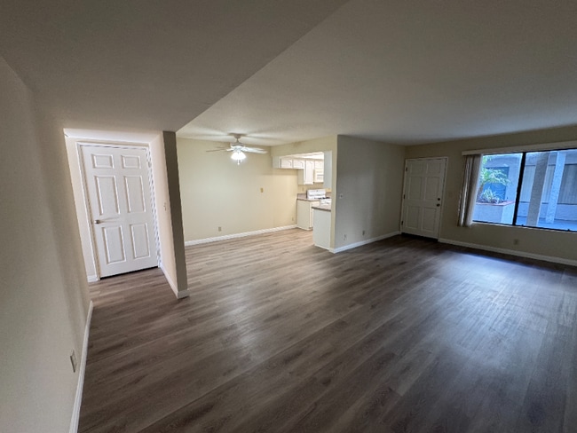 Photo - 515 E Elmwood Ave Unidad 104