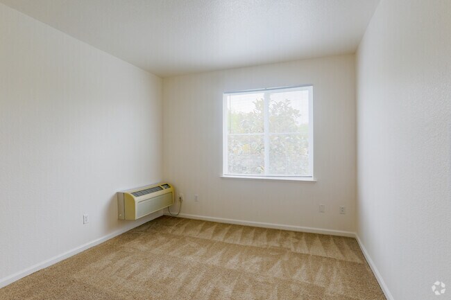 2BR, 1BA - 886SF - Bedroom