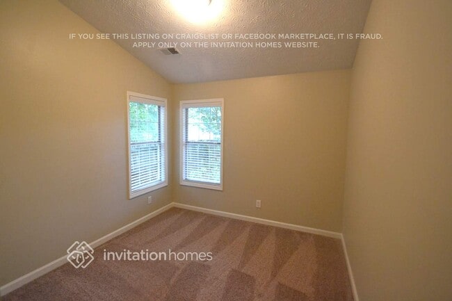 Photo - 765 Kibbe Cir NW