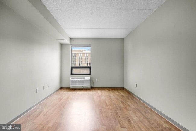 Photo - 815 Arch St Unit 218