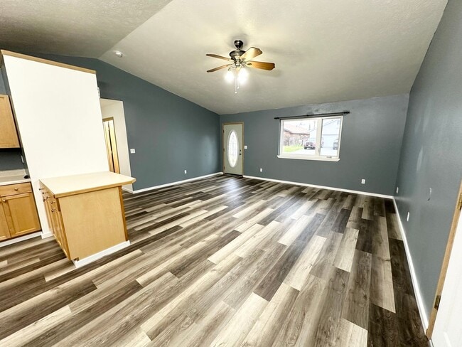Photo - 2 bd, 2 bath, 2 car garage home in North Pole!