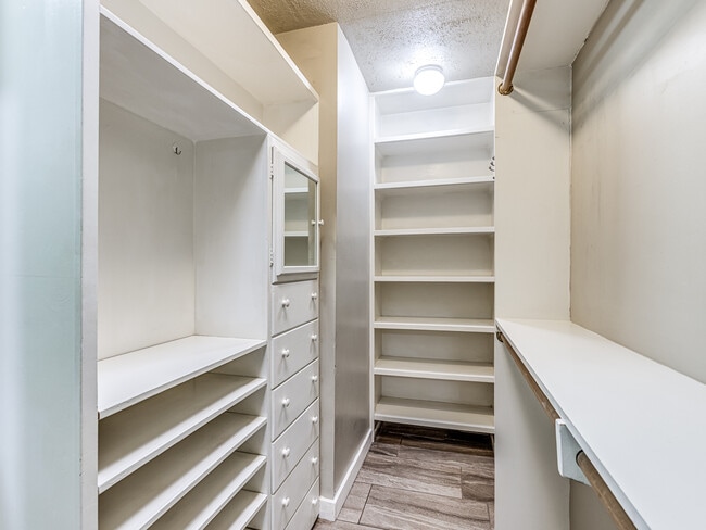 Photo - 615 NW 37th St
