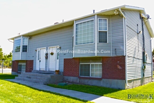 Building Photo - Spacious 2 Bed 2 Bath Magna Duplex With Pr... Rental