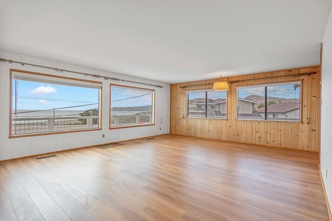 Photo - Cayucos living (2 Bedroom + bonus room)