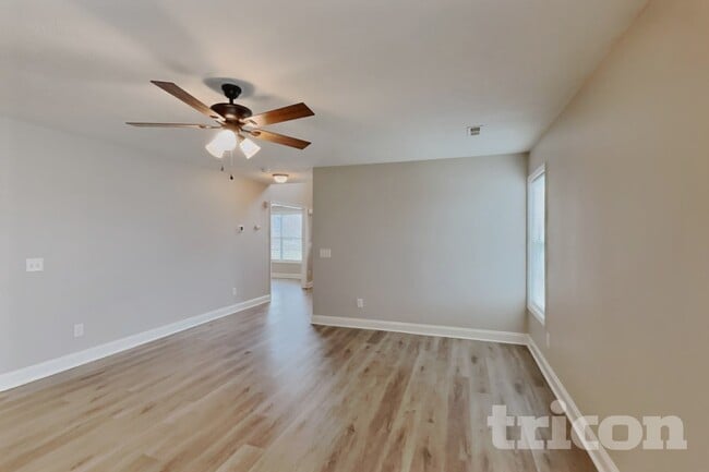 Photo - 15 Summerseat Way