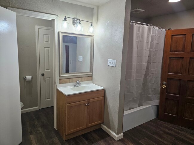 Photo - 3021 Sunbeam St