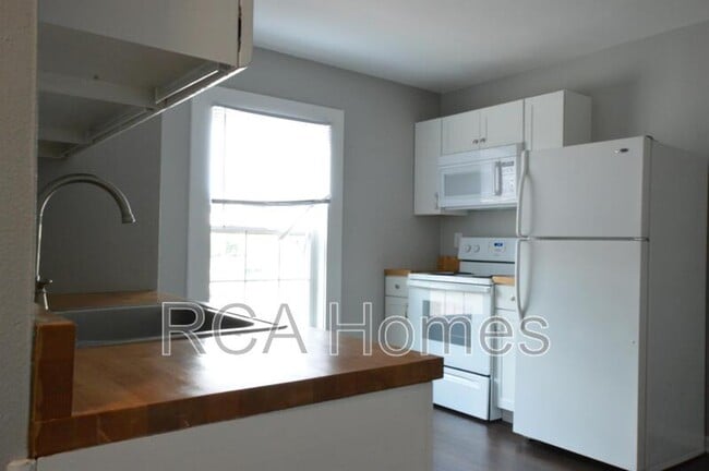 Photo - 528 1/2 E Raymond St.