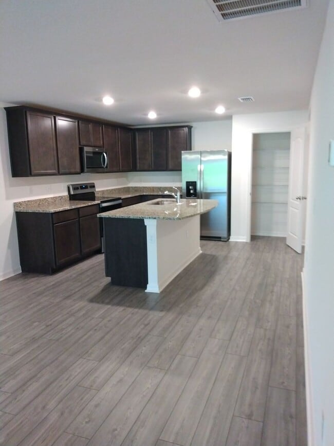 Photo - Newer 3 Bedroom 2 Bathroom Villa Home Silver Ridge