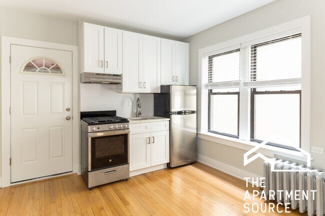 Building Photo - 1948 W Wilson Ave Unit 1S