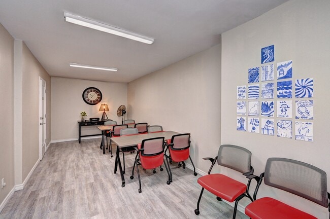 Photo - Waterloo Avenue Apartments