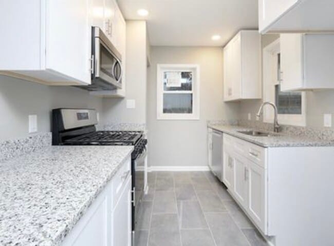 Photo - 212 Thornton Ave