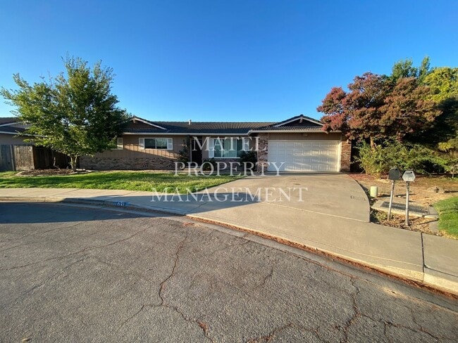 Photo - Move in Special see AD